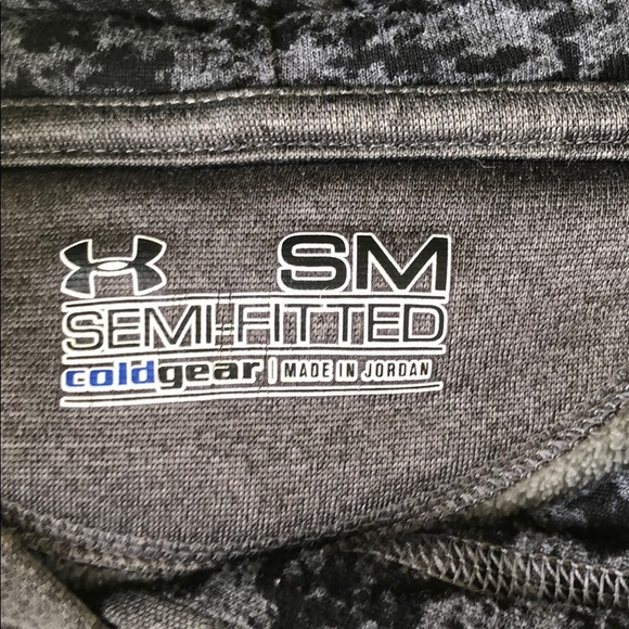 Under armor heather gray with lime green branding - Picture 4 of 5